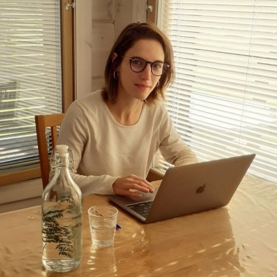 Aurore propose ses services de consultante RH depuis la Finlande - 19 10 2021 - StereoChic Radio cover