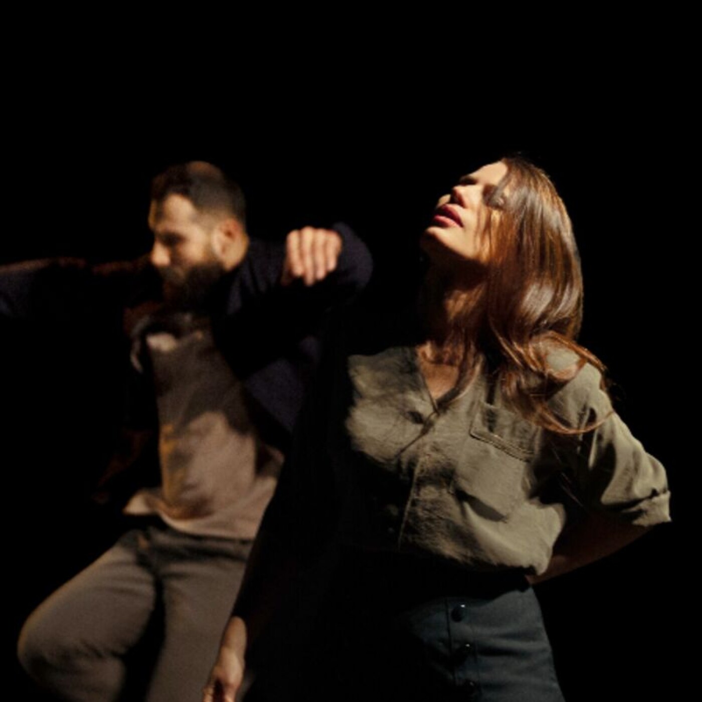 MA NUIT A BEYROUTH / THEATRE / FESTIVAL D'AVIGNON 2026 / Mona El Yafi - Mise en scène  Nadim Bahsoun - Chorégraphie episode artwork