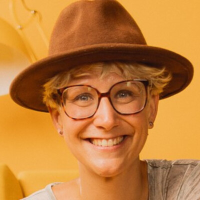 Hélène Bonhomme: l’influenceuse des fabuleuses au foyer cover