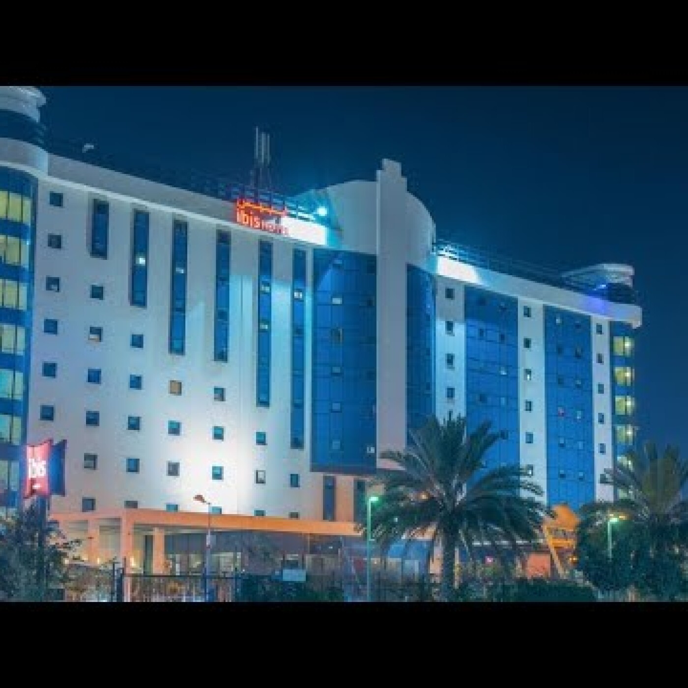 Le seul groupe hôtelier international qui a investi en Algérie commence à fermer ses… hôtels episode artwork
