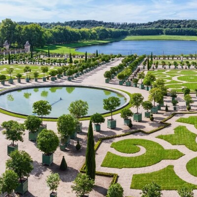 Tourisme à Versailles, une vie de château ! cover