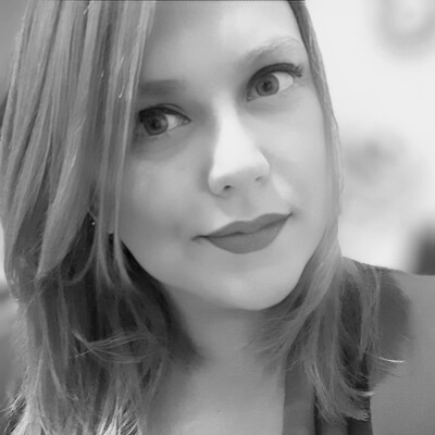 JEUX VIDÉO & ADOS : une affaire de PARENTS avec Coraline SCHOENACKER / OPEN cover