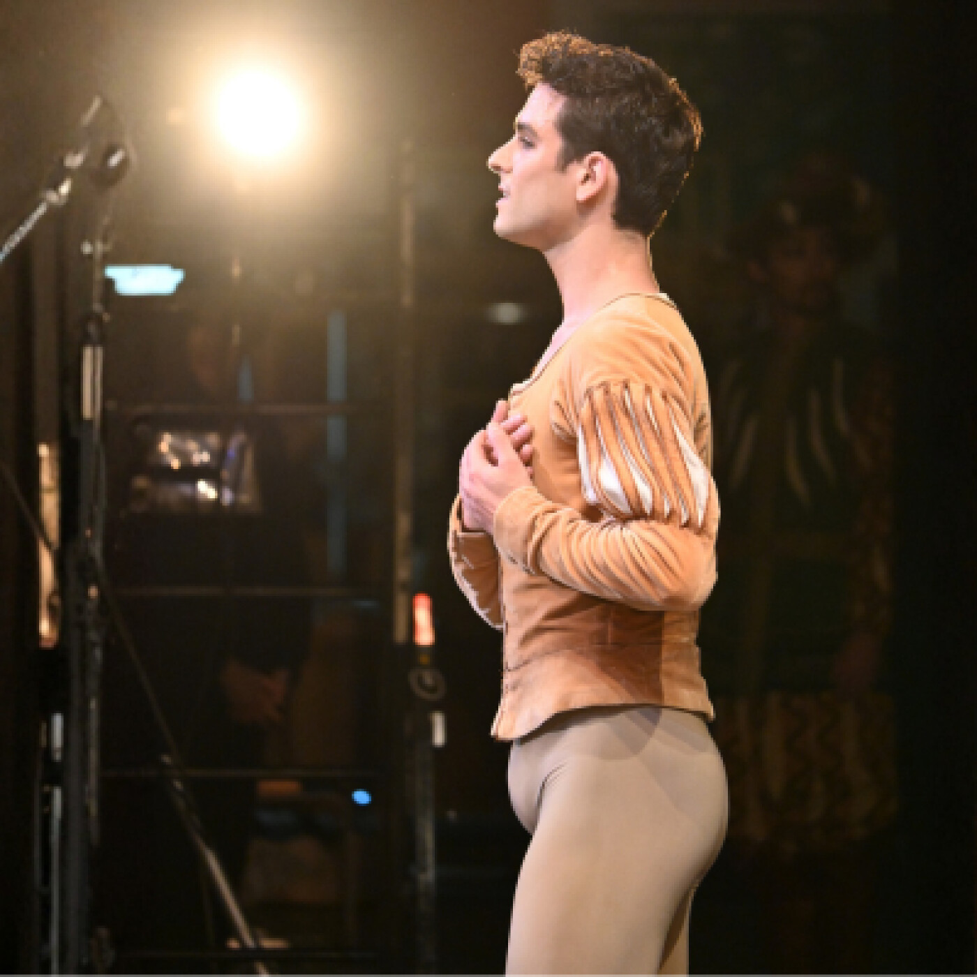 Andrea Sarri : Premier danseur de l’Opéra de Paris, entre doute et renaissance episode artwork