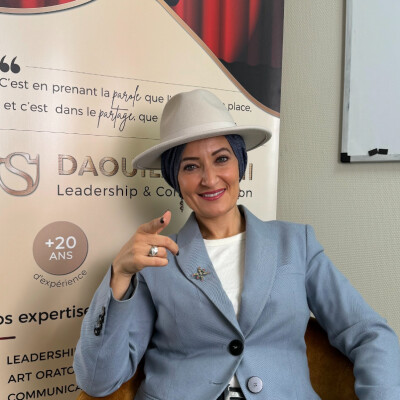 #06 - S2 Décrypter le Non-Verbal : Comment le Langage Corporel Renforce Votre Leadership cover