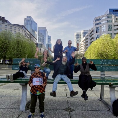 Résiste et Résonne 🔔 Ép.2 | Connaissez-vous le mobilier urbain excluant ? cover