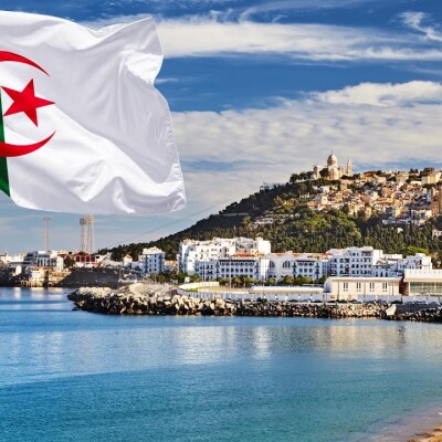 Plus forte ou plus fragile ? Ce que révèle le rapport Allianz Trade sur l’Algérie” cover