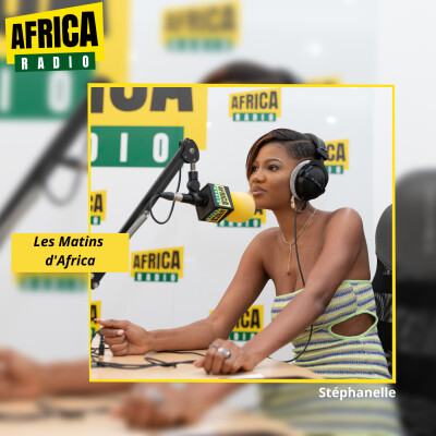 avec Stéphanelle, mannequin et finaliste du Bachelor Afrique cover