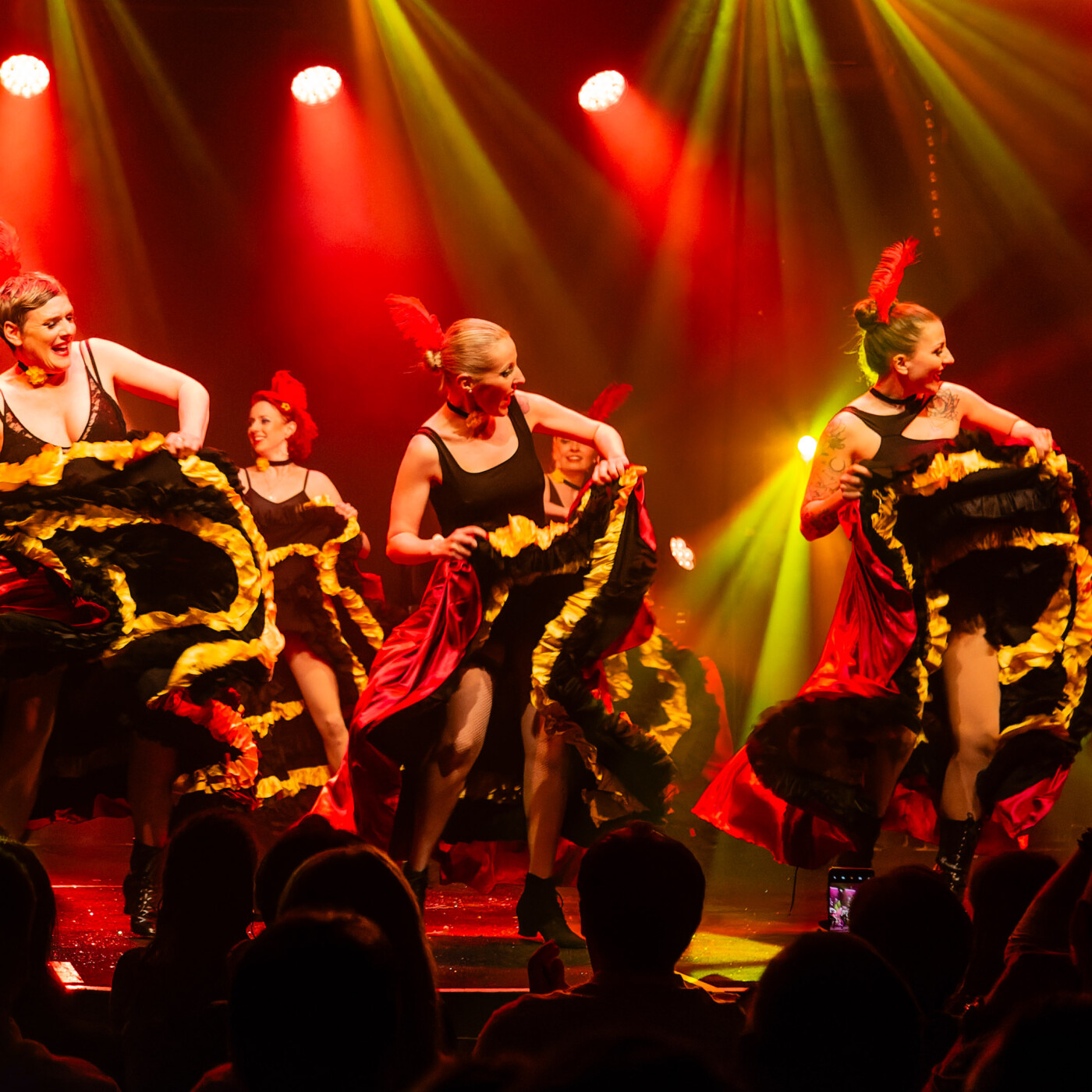 Sélestat : Glamour et humour avec la revue cabaret des Clandestines episode artwork