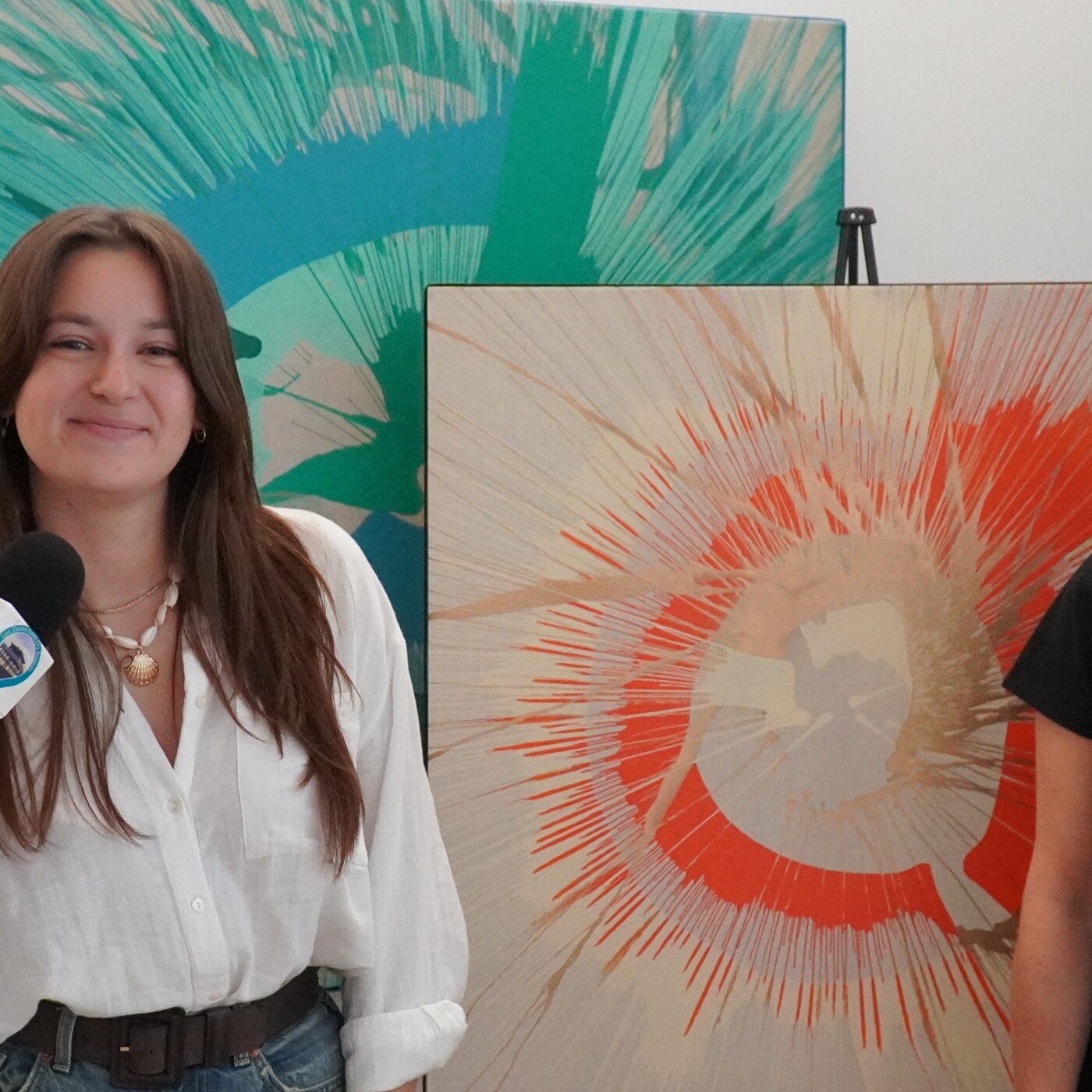 Morgane et Karine vous accueillent ce samedi dans leur loft pour l'exposition HAUTE COULURE à la croisée de l'art et l'architecture episode artwork