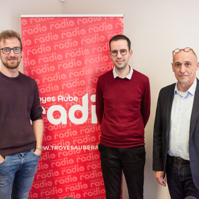 DE L'AUTRE CÔTÉ DU PARC - Avec le nouveau président Jésus Cervantes cover