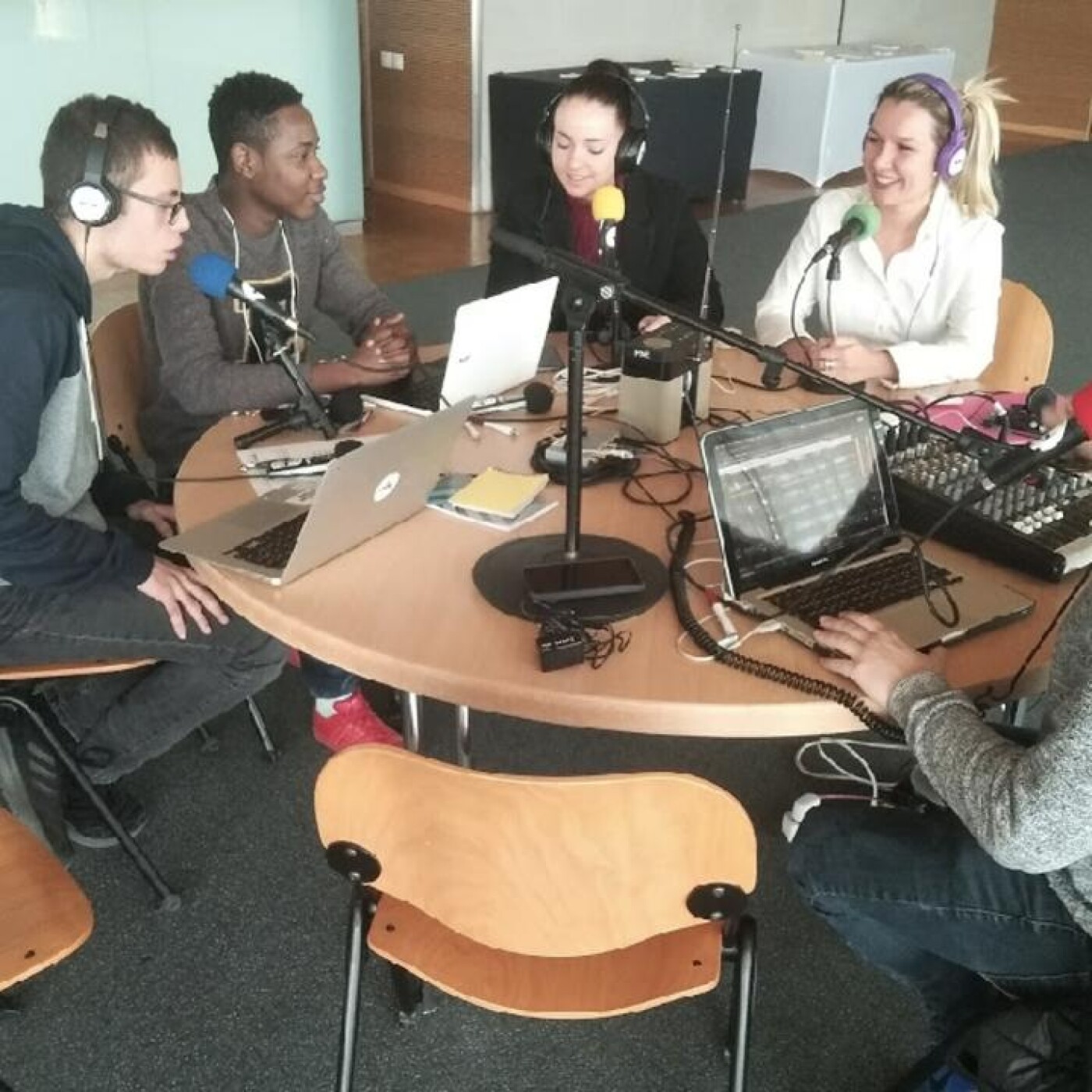 Elsa Schalck, vice-présidente de la Région Grand Est - l'interview jeunesse transfrontalière episode artwork
