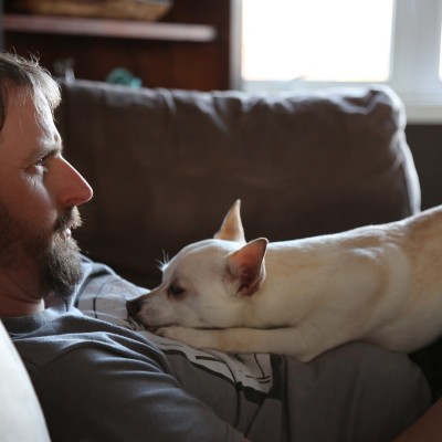 Détente : connaissez-vous la technique "ASMR" ? cover