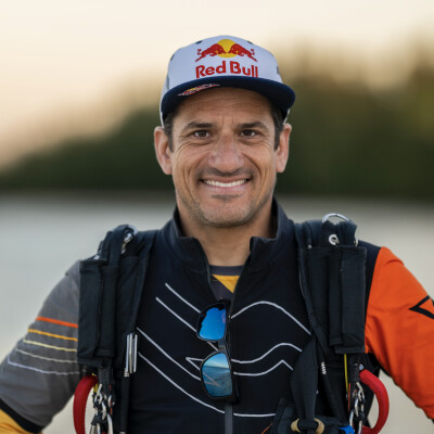 Jetman, Wingsuit et exploits fous : Fred Fugen, l’homme oiseau cover