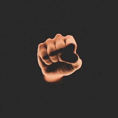 "ça arrive près de chez vous" avec la Compagnie Les Nuées Inéffables | #LEGISLATIVES2024 cover