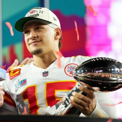 Kansas City Chiefs Campeão do Super Bowl LVII - Domingo de NFL (Podcast The Playoffs #101) cover