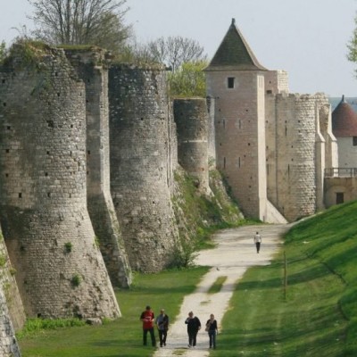 Provins, ville de caractère aux portes de Paris cover