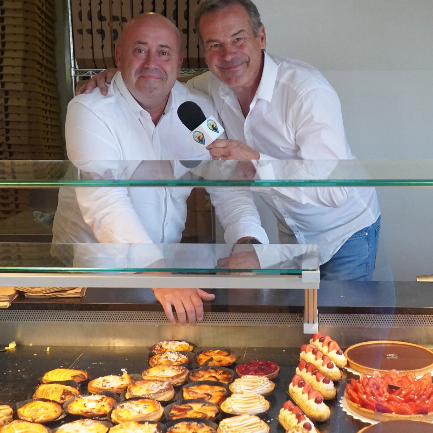 Depuis la boulangerie Ange de Biganos, Emmanuel Lamarsaude nous détaille sa belle offre de snacking fraicheur à des tarifs très attractifs episode artwork