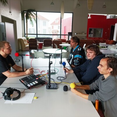 Alexandre, Tony et Benjamin interviewent Jordan du Silo, dans le cadre d'Octobre Rose cover