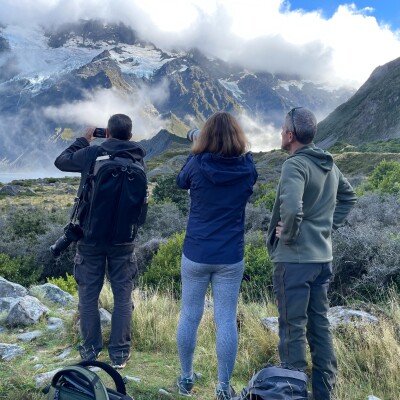 NZ - Quel circuit guidé choisir ? Rencontrez nos guides francophones Pierre et Yoann [#15] cover