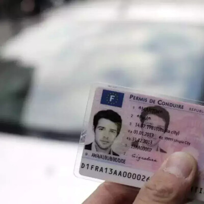 Permis pour voiture automatique, qu'en est-il en matière d'assurance ? cover