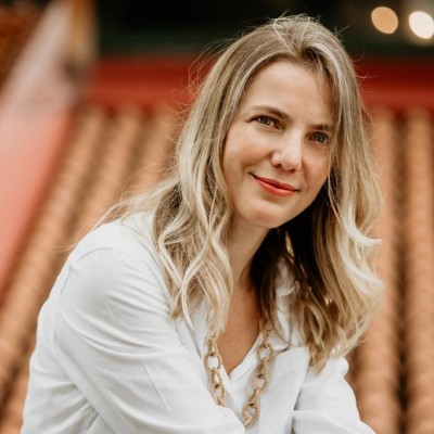 Natalia raconte son envie de nouvelle vie a Singapour - 07 07 2021 - StereoChic Radio cover