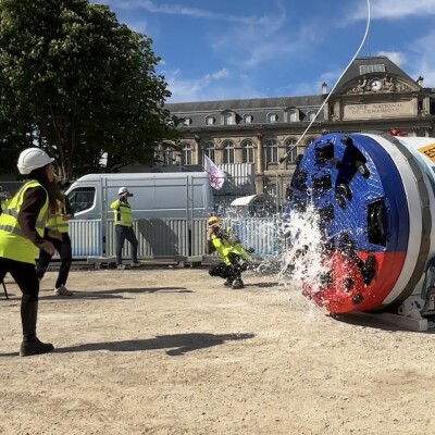 Au coeur du chantier : le micro-tunnelier Estelle baptisé pour dévier des canalisations d'eau potable cover