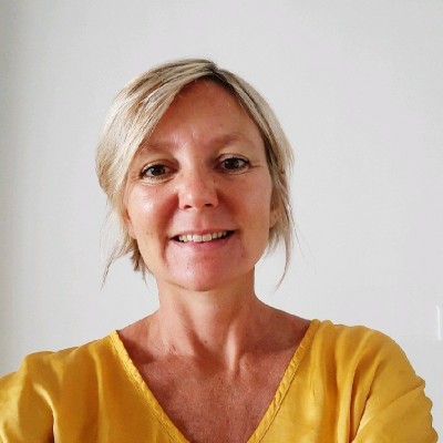 Stéphanie a créé une école en Cote d'Ivoire cover