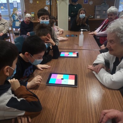 Première rencontre inter-générationnelle au Bartischgut cover