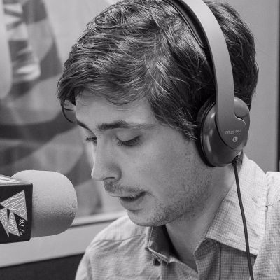 SUR LES PLACES - LE PROCES DE LA VOITURE DE POLICE cover