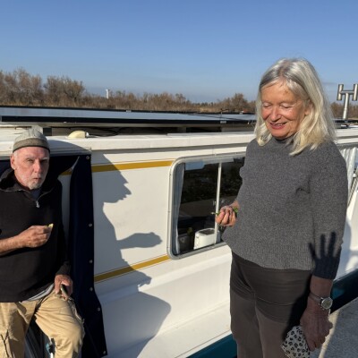 Gaia sur le canal du Rhône à Sète cover