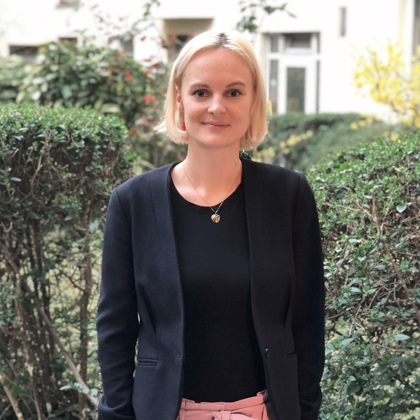 Mathilde Olivier, cons. des Fr de l'étranger en Autriche, parle de la solidarité pour l'Ukraine - 28 03 2022 - StereoChic Radio-Expat
