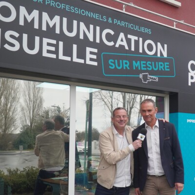 A La Teste, Emmanuel Airault nous présente son agence Carré Pub ainsi que la communication visuelle globale pour particuliers et entreprises cover