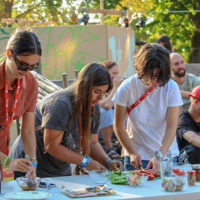 L'auberge espagnole : rencontre avec des jeunes de Concordia en chantier participatif ! cover