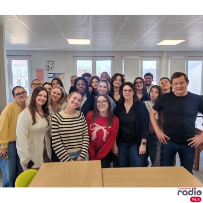 MICRO CRAVATE ET SAC À DOS - L'engagement chez les jeunes cover