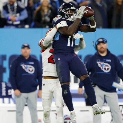 Titans vencem 49ers de virada + Jogadores para ficar de olho nos Bowls (USA Na Rede #334) cover