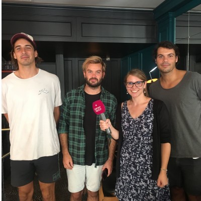 BACKSTAGE accueille Leonie ! cover