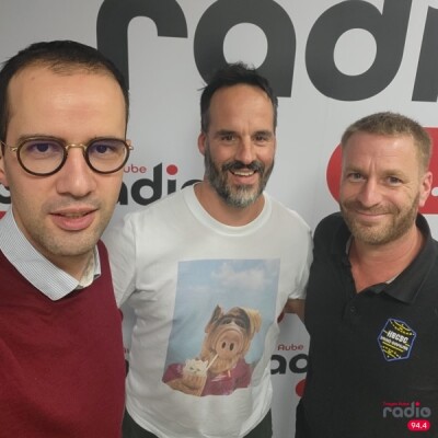 NUMÉRO 10 - Avec le Handball Club Savino-Chapelain cover