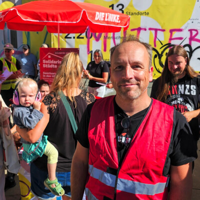 Manifestation monstre contre l'extrême-droite à Freiburg cover