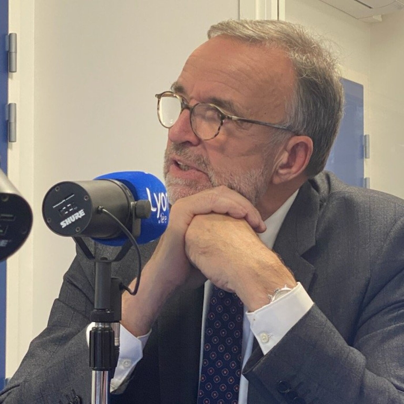 Etienne BLANC : Sénateur du Rhône et ex chef de l'opposition LR à la mairie de Lyon episode artwork