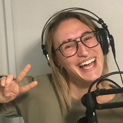 Cécile Chollet, la MC de ONE’, présente la grande rencontre du 5 novembre cover