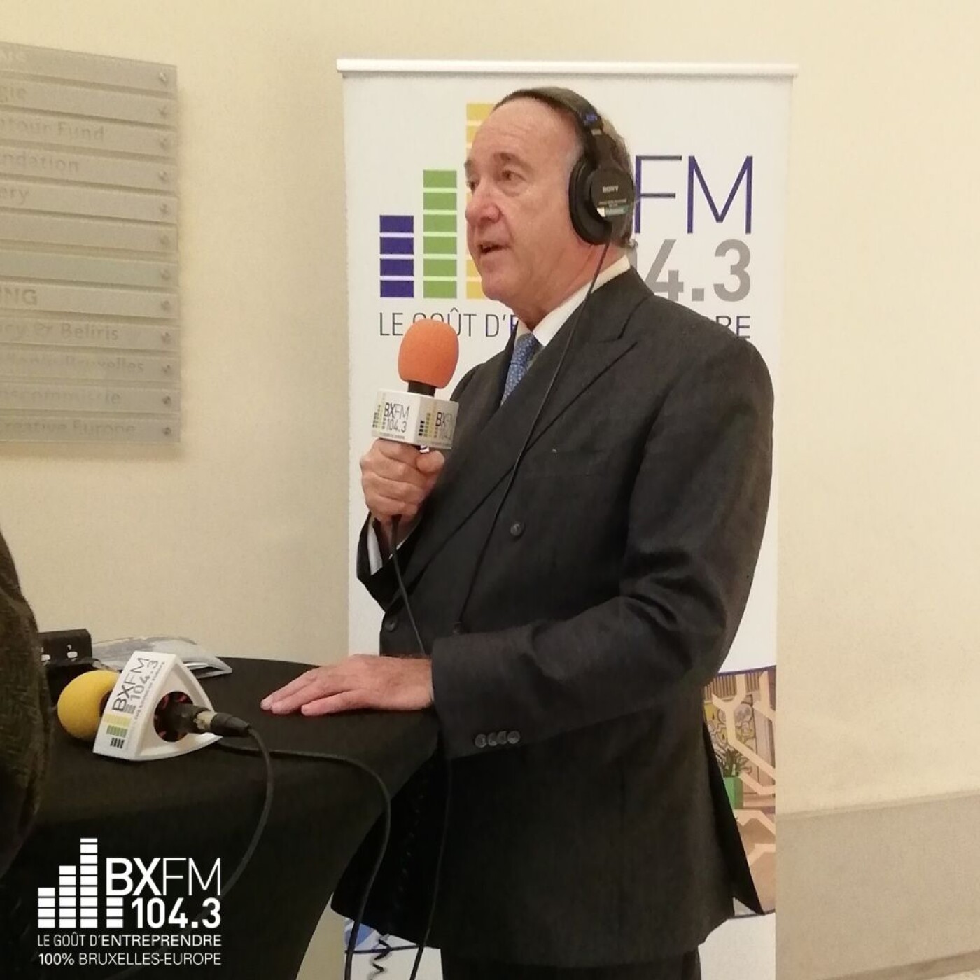 BXFM 104.3 || 100% Bruxelles || 100% Europe