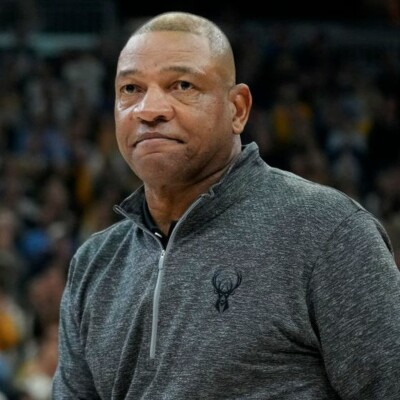 NBA: Doc Rivers nos Bucks + Doncic 73 pontos e seleção americana (Podcast The Playoffs #171) cover