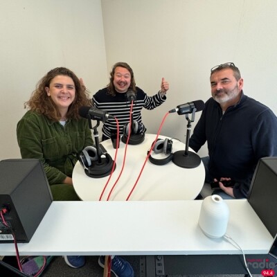 LA MAISON DU BOULANGER - Avec le groupe les inséparables Piou Piou cover