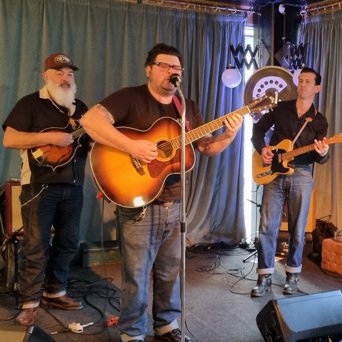 PRUN DE BLUES LIVE – AVRIL 2025 – THE BARNYARD GATORS