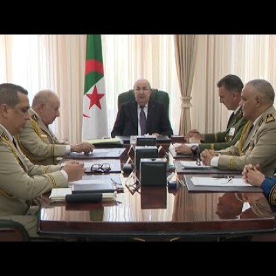 2025 ou les dangers pour l’Algérie à cause de la gestion autoritaire et solitaire du pouvoir cover