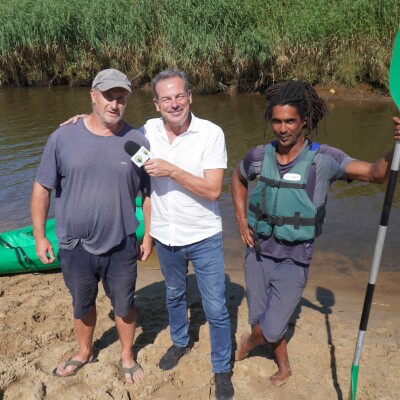 Depuis Le Teich, Jean-Michel Villetorte nous présente les activités de canoë, de kayak et les location de vélo qu'il propose 7 jours sur 7 cover