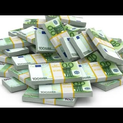 1 Euro = 310 DA : révélations sur le marché secret des devises des grosses fortunes en Algérie  cover