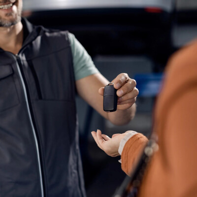 Donner sa voiture inutilisée : un geste solidaire qui change des vies ! cover