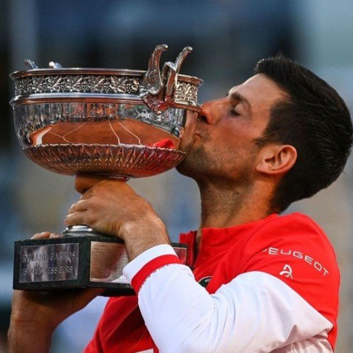 Époustouflant Novak Djokovic à Roland Garros, Krejcikova conquis les cœurs