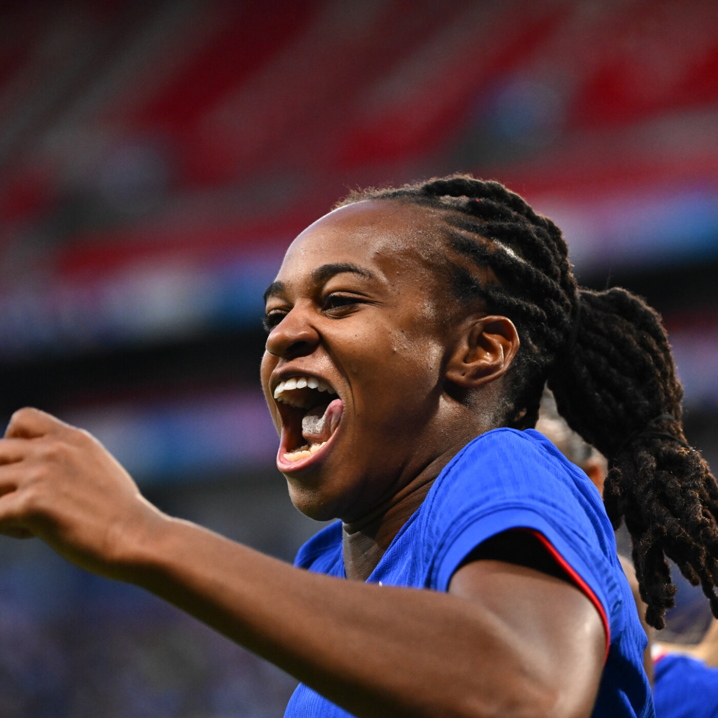 Marie-Antoinette Katoto présente les Bleues